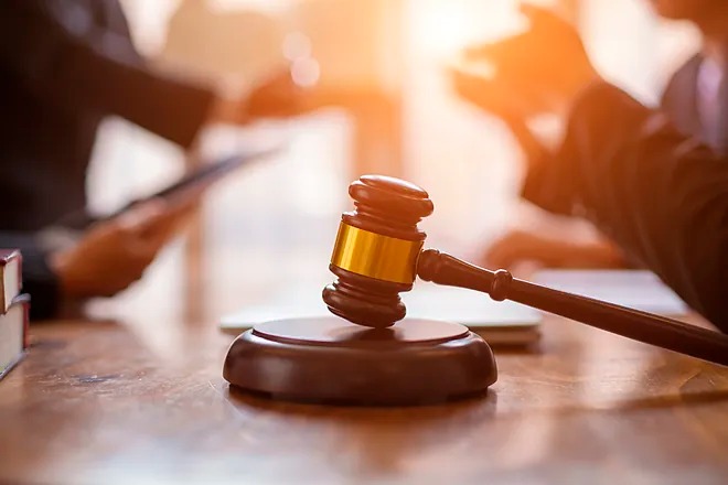 La procura davant la Llei d’Eficiència de la Justícia